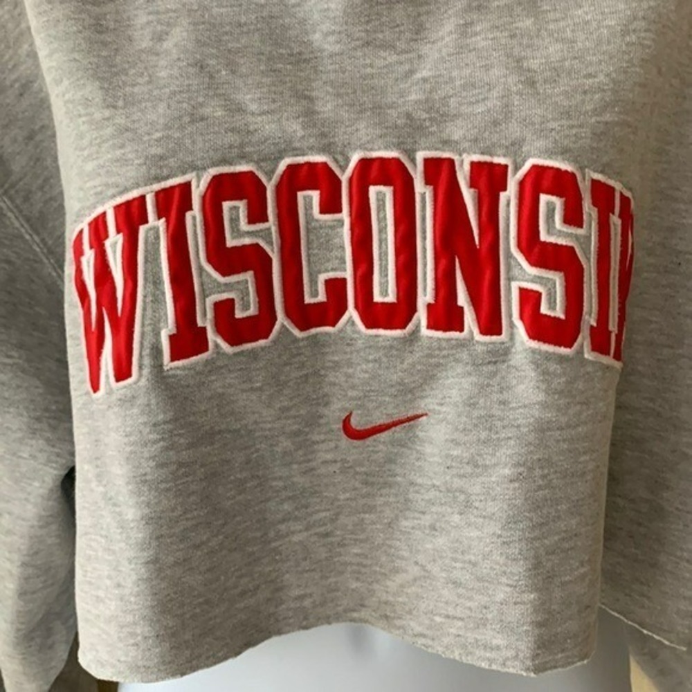 Nike Wisconsin Sweatshirt Cropped Gray Hoodie Vintage Badgers - Picture 3 of 7